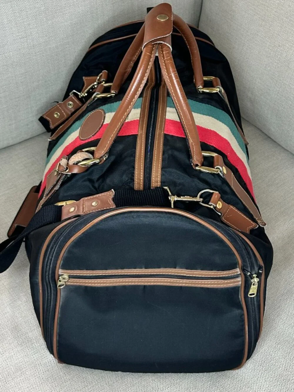 Vintage Lark Weekender Duffel | Expandable Sides | Lock + Strap